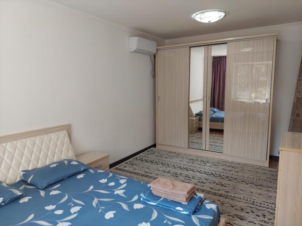 Apartment On Toktogula Bişkek Dış mekan fotoğraf